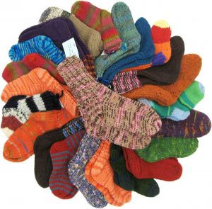 TIPS MENCUCI KAOS KAKI