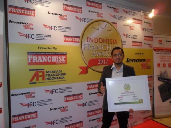 penghargaan-franchiselaundry-sam